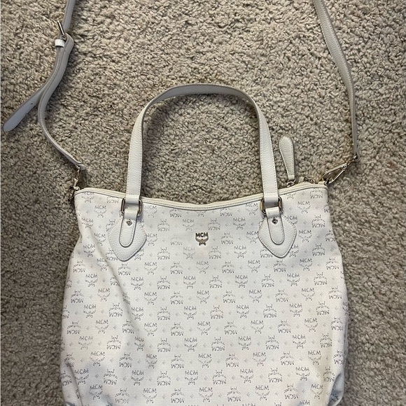 EUC MCM white leather shoulder bag crossbody purse - Picture 5 of 14